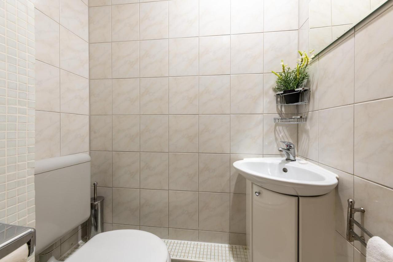 Two Bedroom Apartment For 6 People Warsaw Exterior photo